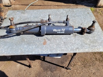 SIŁOWNIK SKRĘTU TRZECIEJ OSI PRZEDNI VOLVO FE D7E