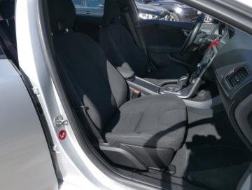 Volvo 2015 Volvo V40 115 koni Aut Ideał Spalanie 4l ON Ambiente 17” DVD parktroniki, zdjęcie 10