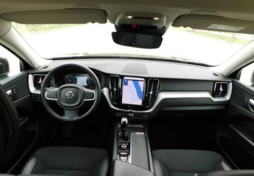 Volvo XC60 II Crossover D3 150KM 2020 Volvo XC 60 z Gwarancja Kamera Grzane Fotele Model 2021r 2.0 Diesel 150KM, zdjęcie 7