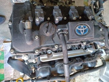 TOYOTA CHR PRIUS SILNIK 1.8 E22U