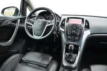 Opel Astra J Sports Tourer 1.4 Turbo ECOTEC 140KM 2012 CZARNA ZAREJESTROWANA 1.4T 140KM COSMO SERWIS NAVI SKÓRA GRZ.FOTELE, zdjęcie 28