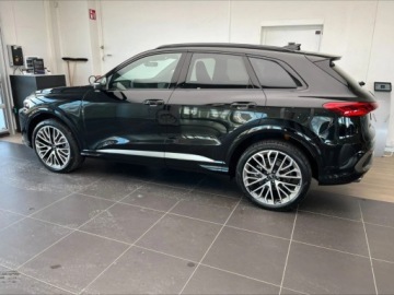 Audi Q5 II SUV Facelifting 2.0 40 TFSI MHEV 204KM 2026 AUDI Q5 TFSI quattro S line Suv 2.0 (204KM) 2026, zdjęcie 1