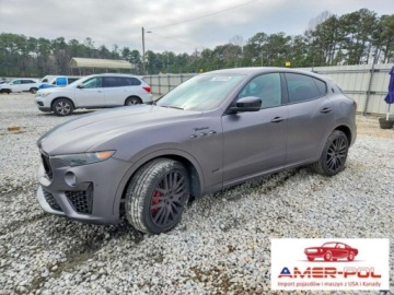 Maserati Levante 2022 Maserati Levante 424 hp, Modena, 3L, od ubezpieczalni 3.0 Benzyna 424KM