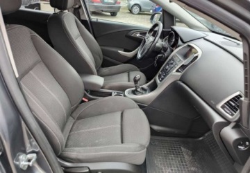 Opel Astra J Hatchback 5d 1.7 CDTI ECOTEC 110KM 2010 Opel Astra Opel Astra 1.7 CDTI Cosmo 1.7 Diesel 110KM, zdjęcie 8