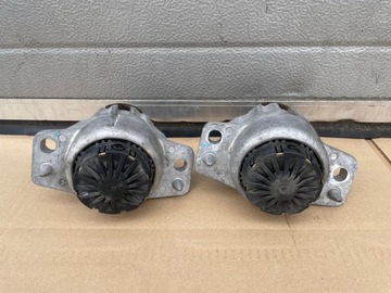 JAGUAR F-PACE X761 VELAR L560 ULOŽENÍ MOTORU LEVÝ PRAVÁ JK83-6A002 2.0B