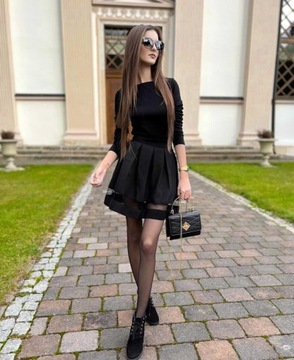 SPÓDNICZKA czarna ROZKLOSZOWANA z TIULEM M