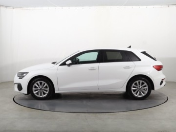 Audi A3 8Y Sportback 1.5 35 TFSI 150KM 2021 Audi A3 35 TFSI, Salon Polska, Serwis ASO, zdjęcie 2