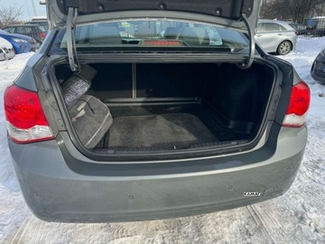 Chevrolet Cruze Sedan 2.0 TD 150KM 2010 Chevrolet Cruze Chevrolet Cruze 2,0 Diesel Zadbany Zamiana 2.0 Diesel 150KM, zdjęcie 7