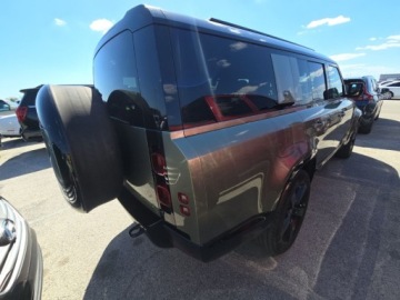 Land Rover Defender IV (L663) 2024 Land Rover Defender 130 X-Dynamic Se 2024 3.0 Benzyna 395KM, zdjęcie 3