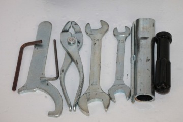 SUZUKI GSR 750 GSR750 11-16 СЕРВИСНЫЕ КЛЮЧИ ИНСТРУМЕНТЫ