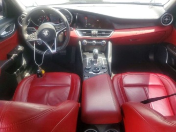 Alfa Romeo Giulia II Sedan 2.0 TBi 280KM 2019 Alfa Romeo Giulia 2019 ALFA ROMEO GIULIA 2.0 Benzyna 280KM, zdjęcie 7