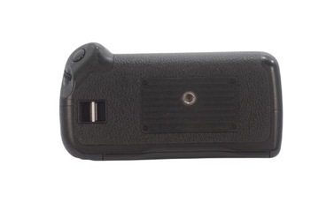 CANON BATTERY GRIP BG-E2 - очень хорошее состояние - практически не использовался