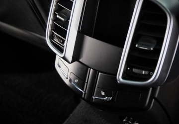 Porsche Cayenne II SUV Facelifting 3.0 D 262KM 2014 Porsche Cayenne 3.0 Diesel _ 262 KM _ Panorama _ LIFT 3.0 Diesel 262KM, zdjęcie 18