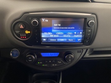 Toyota Yaris III Hatchback 5d Facelifting Hybrid 100KM 2015 Toyota Yaris Hybrid 100 Premium III (2011-2019) To, zdjęcie 15