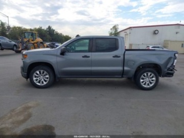 Chevrolet Silverado II 2022 Chevrolet Silverado 1500ltd short bed custom, 2022r., 2.7L 2.7 Benzyna, zdjęcie 5