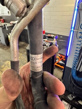 AUDI TT 8J WAZ PŘÍVOD KLIMATIZACE 8J0820719E