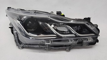 TOYOTA COROLLA E21 SEDAN LAMPA PRZÓD PRAWA ZWYKŁA
