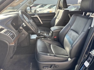 Toyota Land Cruiser VII Terenowy 5d 2.8 D-4D 204KM 2022 Toyota Land Cruiser LC 2.8 D-4D Invincible VII (20, zdjęcie 12