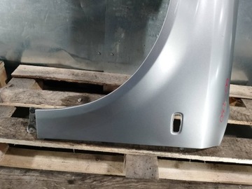 BLATNÍK LEVÝ PŘEDNÍ AUDI A4 B6 LY79 KOMBI