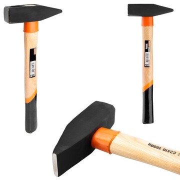 MŁOTEK ŚLUSARSKI 800 G DREWNIANA RĄCZKA UNIWERSALNY SOLIDNY RICHMANN C2408