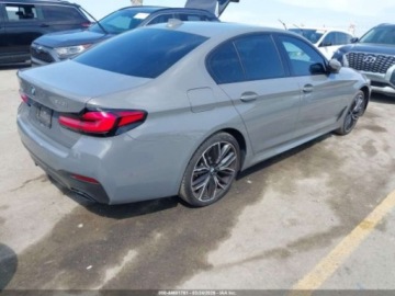 BMW Seria 5 G30-G31 2022 BMW Seria 5 540I 2022 3.0 Benzyna 335KM, zdjęcie 4