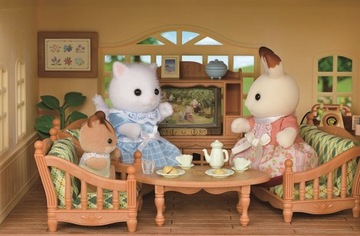 МЕБЕЛЬНАЯ ФИГУРКА МАШИНЫ SYLVANIAN FAMILIES HOUSE 5669