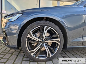 Volvo V60 II  Kombi Facelifting 2.0 B4 B 197KM 2025 Volvo V60 V60 B4B Ultra Dark 197KM, BLIS, ACC, Pan, zdjęcie 9