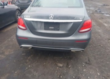 Mercedes Klasa E W213 2019 Mercedes-Benz Klasa E 2019r., E 300 4matic, 2L, od ubezpieczalni 2.0 244KM, zdjęcie 8