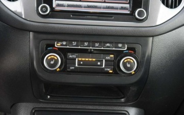 Volkswagen Tiguan I SUV Facelifting 2.0 TDI CR DPF BlueMotion 110KM 2013 Volkswagen Tiguan 2.0TDI 2013r Kamera PDC Hak 2 KPL KOL Sprowadzony Oplaco, zdjęcie 37