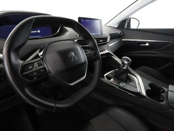 Peugeot 3008 II Crossover 1.2 PureTech 130KM 2016 Peugeot 3008 Navi Kamera cofania Klimatyzacja, zdjęcie 13