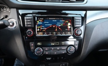 Nissan Qashqai II Crossover Facelifting 1.7 dCi 150KM 2020 Nissan Qashqai 1,7 DCI 150KM 4X4 Panorama FULL LED Nawigacja Kamera 360 BO, zdjęcie 15