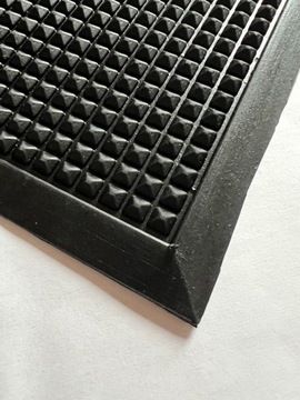 WYCIERACZKA MATA GUMOWA WEJŚCIOWA DO BUTÓW CZYSZCZĄCA 3D PIRAMID 90X150