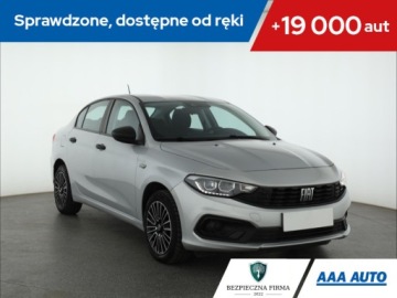 Fiat Tipo II Sedan Facelifting 1.3 MultiJet 95KM 2022 Fiat Tipo 1.3 MultiJet, Salon Polska