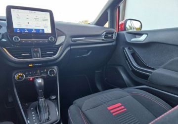 Ford Fiesta VIII Hatchback Facelifting 1.0 EcoBoost 125KM 2023 Ford Fiesta Automat, Hybryda,Niski przebieg, ze Szwajcarii Benzyna 125KM, zdjęcie 38