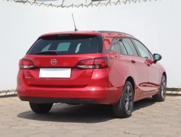 Opel Astra K Sportstourer Facelifting 1.2 Turbo 145KM 2019 Opel Astra 1.2 Turbo, Klima, Klimatronic, zdjęcie 4
