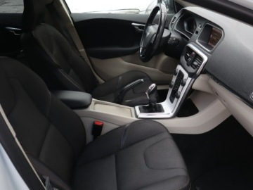 Volvo V40 II Hatchback 2.0 D3 150KM 2013 Volvo V40 Cross Country 2.0 D3, Salon Polska, zdjęcie 8