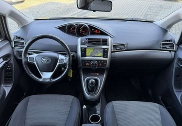 Toyota Verso Minivan Facelifting 1.6 Valvematic 132KM 2015 Toyota Verso 1,6 132KM Klimatronik Navi Serwis 7-osobowy 1.6 Benzyna 132KM, zdjęcie 13
