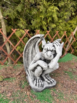 Бетонная садовая фигура Горгулья