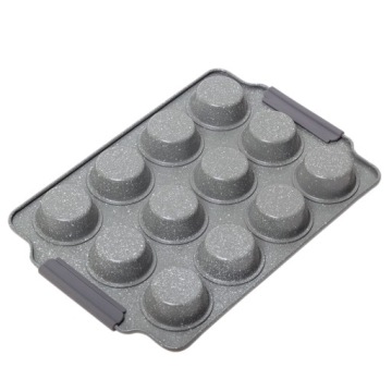 Стальная форма для выпечки на 12 кексов.