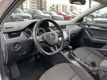 Skoda Octavia III Liftback Facelifting 2.0 TDI 150KM 2018 Skoda Octavia Hak, Podgrzewana przednia szyba/ DSG, zdjęcie 11