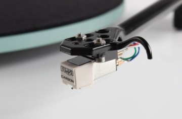 АНАЛОГОВЫЙ ПРОИГРЫВАТЕЛЬ С КАРТРИДЖЕМ REGA CARBON MM REGA PLANAR 2 (P2) БЕЛЫЙ ГЛЯНЦЕВЫЙ