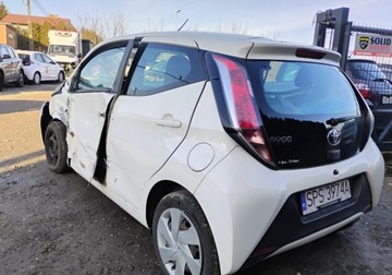 Toyota Aygo II Hatchback 5d 1.0 VVT-i 69KM 2017 Toyota Aygo 122017r,SALON POLSKA1.0 Benzyna. Uszkodzony przod i lewy bok., zdjęcie 2