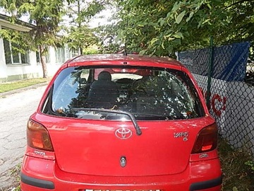 ПОЛКА ЗАДНЯЯ TOYOTA YARIS 99-05