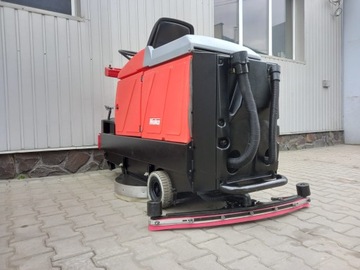 Промышленная самоходная поломоечная машина Hako B 910