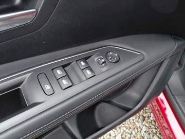 Peugeot 3008 II Crossover 1.5 BlueHDI 130KM 2019 Peugeot 3008 GT Line Navi Kamera Panorama Led 2xPDC Asystent 1.5 Diesel, zdjęcie 12