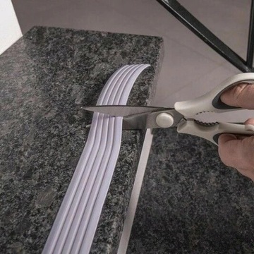 Полоса - самоклеящаяся лента ПВХ коричневая 5м LAP противоскользящая.