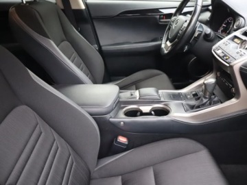 Lexus NX I SUV Facelifting 300 238KM 2020 Lexus NX 300t, Salon Polska, Serwis ASO, 4X4, zdjęcie 8