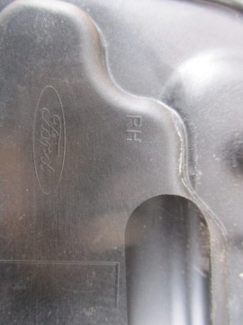 ВОЗДУХОЗАБОРНИК НА КАПОТЕ FORD MUSTANG 5.0 GT СПРАВА