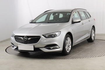 Opel Insignia II Sports Tourer 2.0 CDTI 170KM 2018 Opel Insignia 2.0 CDTI, 167 KM, Navi, Klima, zdjęcie 1