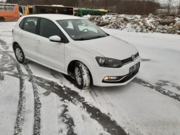 Volkswagen Polo V Hatchback 3d Facelifting 1.0 60KM 2015 VW Polo 1.0 MPi BlueMotion 2015 r. lift radar, zdjęcie 1